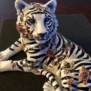 Jay Strongwater jeweled tiger.  New with box and tags.